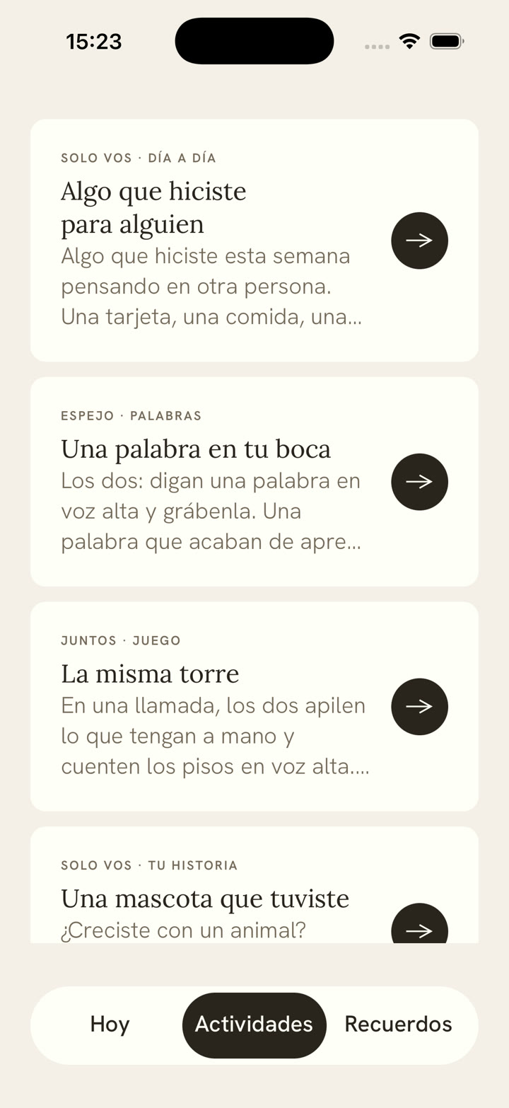 Las actividades de Nidi: tarjetas como Leer la misma página, con una etiqueta arriba de cada una.